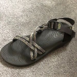 Women’s size 10 Chaco sandal. Good condition.